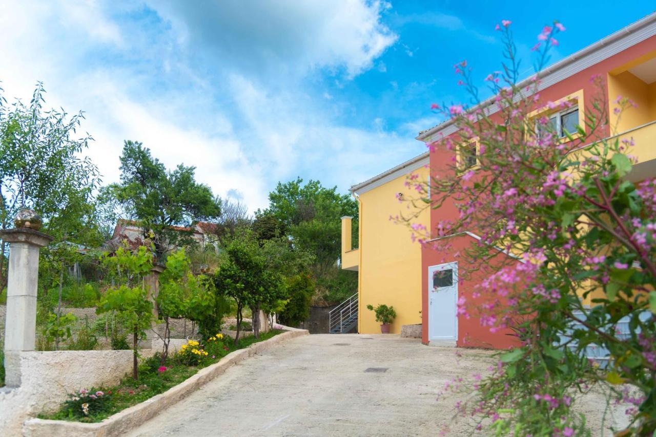 Villa Georgia Lefkímmi Buitenkant foto
